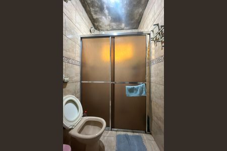 Casa à venda com 130m², 3 quartos e 2 vagas Casa à venda com 130m², 3 quartos e 2 vagasBanheiro