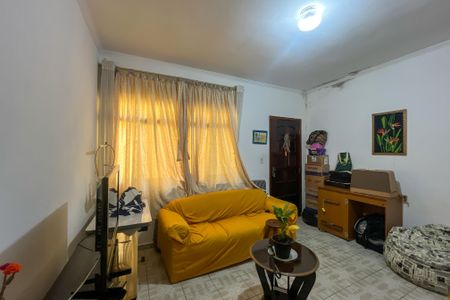 Casa à venda com 130m², 3 quartos e 2 vagas Casa à venda com 130m², 3 quartos e 2 vagasSala