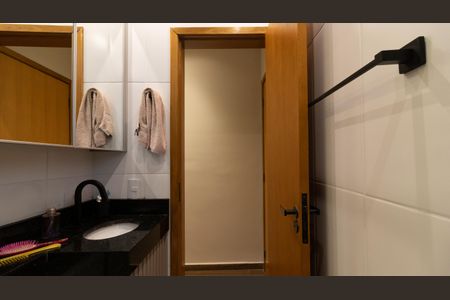 Casa à venda com 140m², 3 quartos e 2 vagasBanheiro da Suíte 1