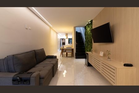 Casa à venda com 140m², 3 quartos e 2 vagasSala