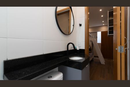 Casa à venda com 140m², 3 quartos e 2 vagasBanheiro da Suíte 2