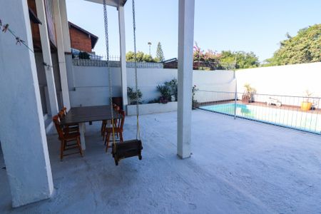 Casa à venda com 110m², 2 quartos e 1 vaga Casa à venda com 110m², 2 quartos e 1 vagaQuintal