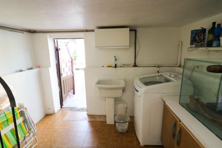 Casa à venda com 110m², 2 quartos e 1 vaga Casa à venda com 110m², 2 quartos e 1 vagaÁrea de Serviço