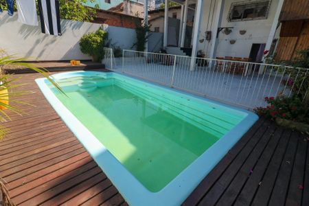 Casa à venda com 110m², 2 quartos e 1 vaga Casa à venda com 110m², 2 quartos e 1 vagaPiscina