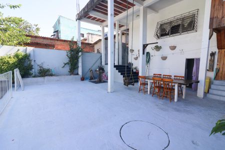 Casa à venda com 110m², 2 quartos e 1 vaga Casa à venda com 110m², 2 quartos e 1 vagaQuintal