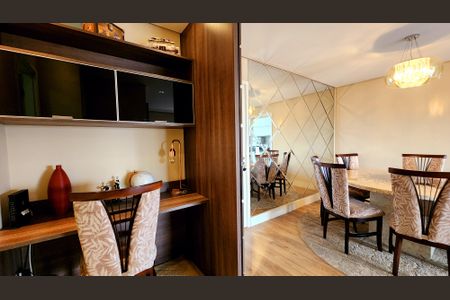 Apartamento à venda com 128m², 3 quartos e 2 vagas Apartamento à venda com 128m², 3 quartos e 2 vagasSala