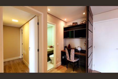 Apartamento à venda com 128m², 3 quartos e 2 vagas Apartamento à venda com 128m², 3 quartos e 2 vagasSala