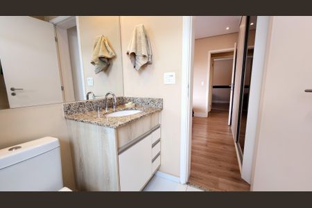 Apartamento à venda com 128m², 3 quartos e 2 vagas Apartamento à venda com 128m², 3 quartos e 2 vagasBanheiro da Suíte 2