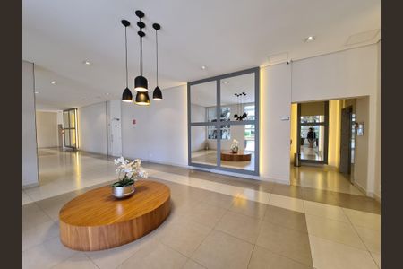 Apartamento à venda com 128m², 3 quartos e 2 vagas Apartamento à venda com 128m², 3 quartos e 2 vagasHall social