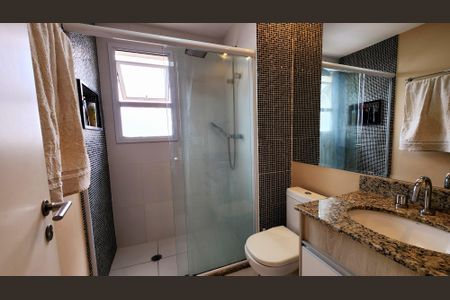 Apartamento à venda com 128m², 3 quartos e 2 vagas Apartamento à venda com 128m², 3 quartos e 2 vagasBanheiro da Suíte 2