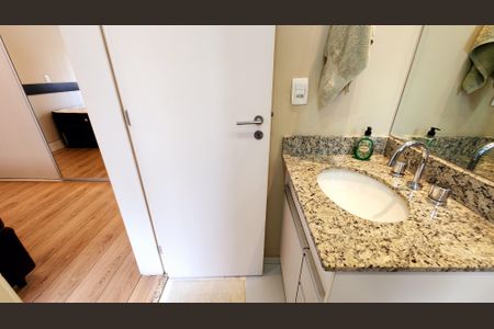 Apartamento à venda com 128m², 3 quartos e 2 vagas Apartamento à venda com 128m², 3 quartos e 2 vagasBanheiro da Suíte 3