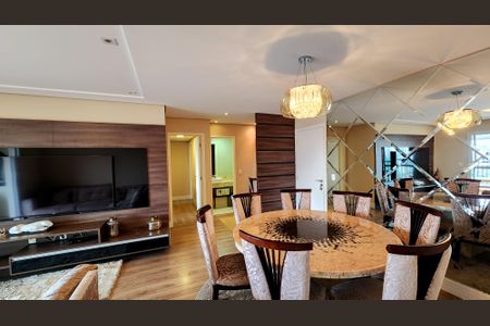 Apartamento à venda com 128m², 3 quartos e 2 vagas Apartamento à venda com 128m², 3 quartos e 2 vagasSala