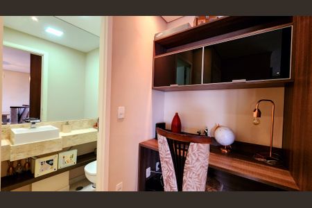 Apartamento à venda com 128m², 3 quartos e 2 vagas Apartamento à venda com 128m², 3 quartos e 2 vagasLavabo