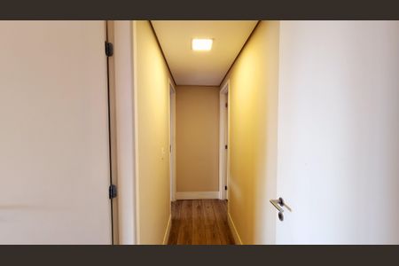 Apartamento à venda com 128m², 3 quartos e 2 vagas Apartamento à venda com 128m², 3 quartos e 2 vagasCorredor