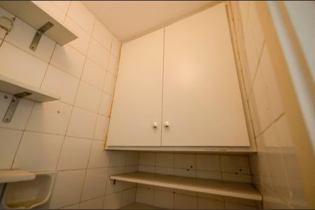 Apartamento à venda com 58m², 2 quartos e 1 vagaBanheiro de Serviço