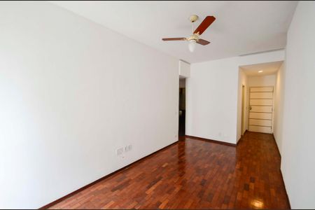 Apartamento à venda com 58m², 2 quartos e 1 vagaSala