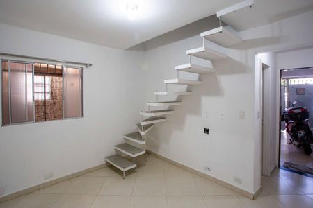 Casa para alugar com 150m², 3 quartos e 1 vagaSala