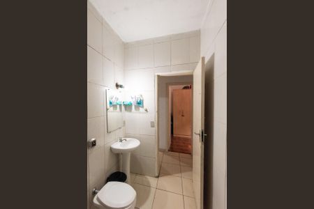 Casa à venda com 228m², 3 quartos e 3 vagasCasa 1 - Banheiro