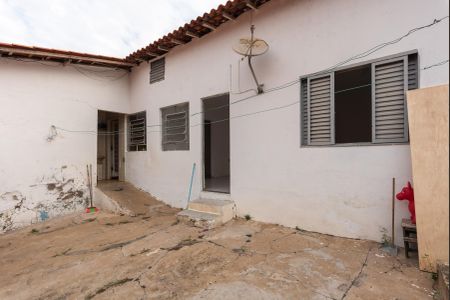 Casa à venda com 228m², 3 quartos e 3 vagasCasa 2- Fachada