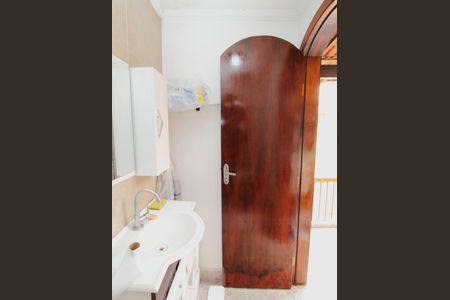 Casa à venda com 260m², 3 quartos e 2 vagasLavabo