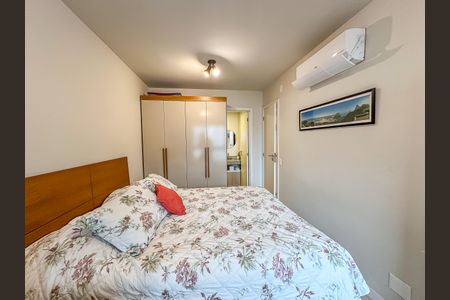 Apartamento à venda com 74m², 2 quartos e 1 vagaSuíte