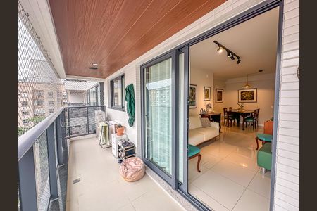 Apartamento à venda com 74m², 2 quartos e 1 vagaVaranda da Sala