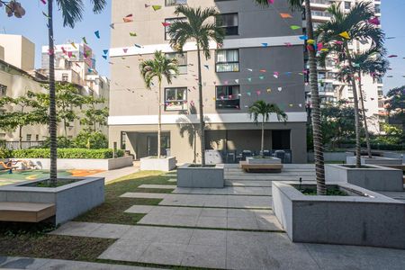 Apartamento à venda com 74m², 2 quartos e 1 vagaÁrea comum