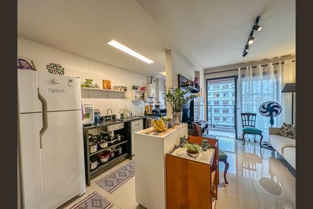 Apartamento à venda com 74m², 2 quartos e 1 vagaCozinha