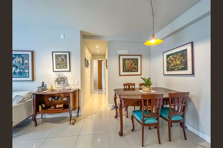 Apartamento à venda com 74m², 2 quartos e 1 vagaSala
