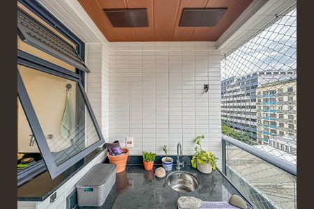 Apartamento à venda com 74m², 2 quartos e 1 vagaÁrea de Serviço