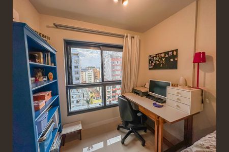 Apartamento à venda com 74m², 2 quartos e 1 vagaSuíte