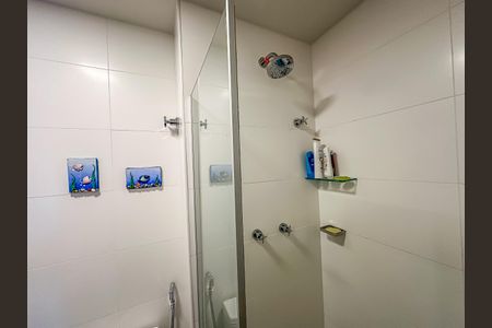 Apartamento à venda com 74m², 2 quartos e 1 vagaBanheiro Social