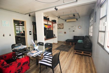 Apartamento à venda com 75m², 2 quartos e sem vagaSala