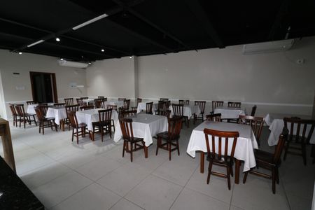 Apartamento à venda com 75m², 2 quartos e sem vagaÁrea comum - Salão de festas