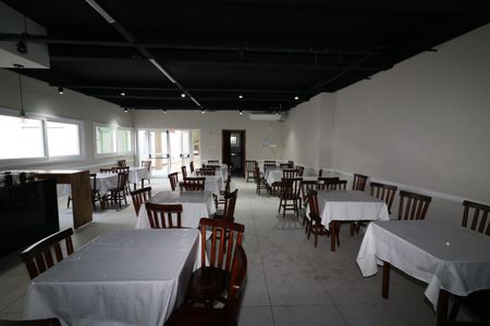 Apartamento à venda com 75m², 2 quartos e sem vagaÁrea comum - Salão de festas