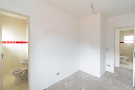 Casa de condomínio à venda com 175m², 3 quartos e 2 vagasSuíte