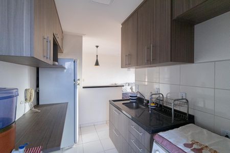 Apartamento para alugar com 48m², 2 quartos e 1 vaga Apartamento para alugar com 48m², 2 quartos e 1 vagaCozinha e Área de Serviço