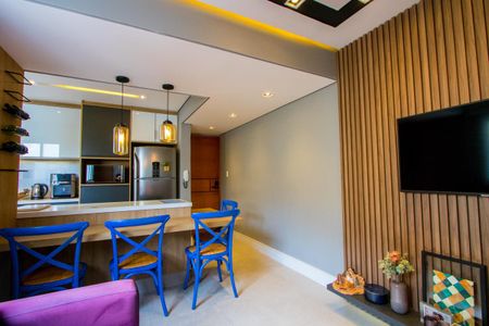 Apartamento à venda com 106m², 2 quartos e 1 vaga Apartamento à venda com 106m², 2 quartos e 1 vagaSala