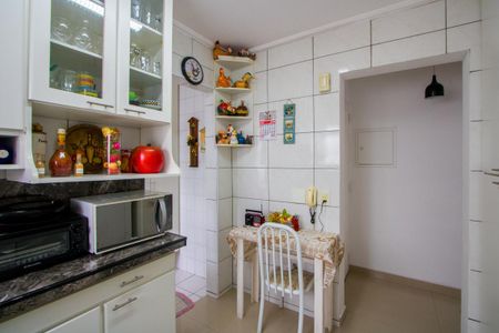 Apartamento à venda com 56m², 2 quartos e 2 vagas Apartamento à venda com 56m², 2 quartos e 2 vagasCozinha