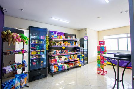 Apartamento à venda com 56m², 2 quartos e 2 vagas Apartamento à venda com 56m², 2 quartos e 2 vagasÁrea comum - Mini Mercado