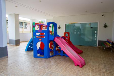 Apartamento à venda com 56m², 2 quartos e 2 vagas Apartamento à venda com 56m², 2 quartos e 2 vagasÁrea comum - Playground