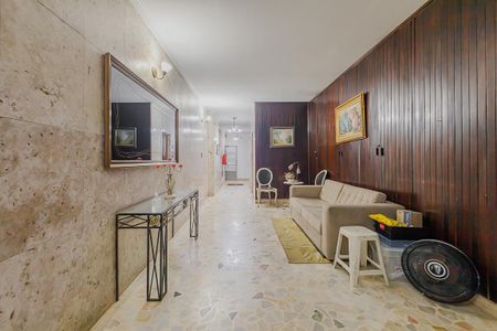 Apartamento à venda com 101m², 2 quartos e 1 vagaHall Social