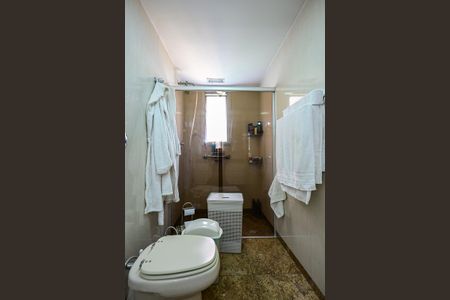 Apartamento para alugar com 140m², 4 quartos e 2 vagasBanheiro Suíte 