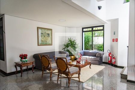 Apartamento à venda com 125m², 3 quartos e 2 vagas Apartamento à venda com 125m², 3 quartos e 2 vagasÁrea comum - Hall de entrada