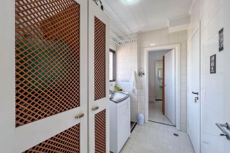 Apartamento à venda com 125m², 3 quartos e 2 vagas Apartamento à venda com 125m², 3 quartos e 2 vagasÁrea de serviço