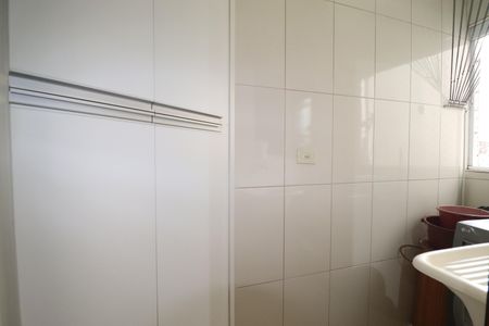 Apartamento à venda com 120m², 2 quartos e 1 vagaÁrea de Serviço