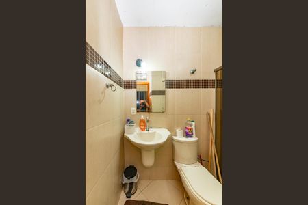 Casa para alugar com 100m², 3 quartos e 1 vaga Casa para alugar com 100m², 3 quartos e 1 vagaBanheiro Social