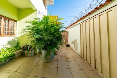 Casa para alugar com 100m², 3 quartos e 1 vaga Casa para alugar com 100m², 3 quartos e 1 vagaGaragem - Quintal