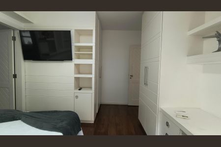 Casa de condomínio para alugar com 340m², 4 quartos e 4 vagas