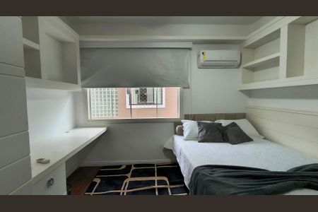 Casa de condomínio para alugar com 340m², 4 quartos e 4 vagas